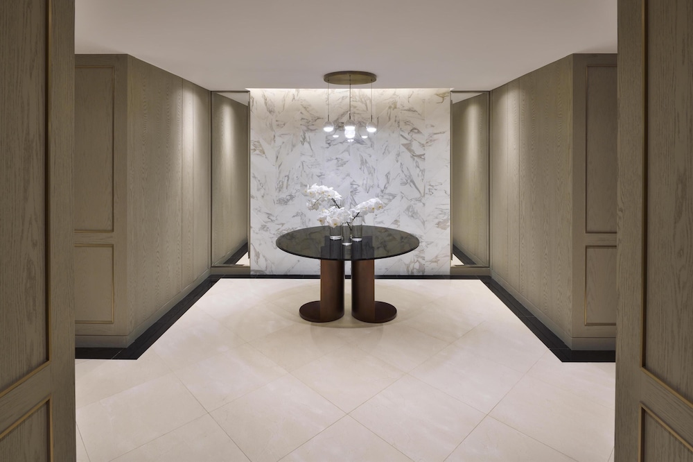 kempinski central avenue dubai