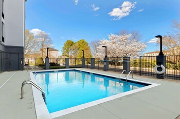 spark by hilton greensboro