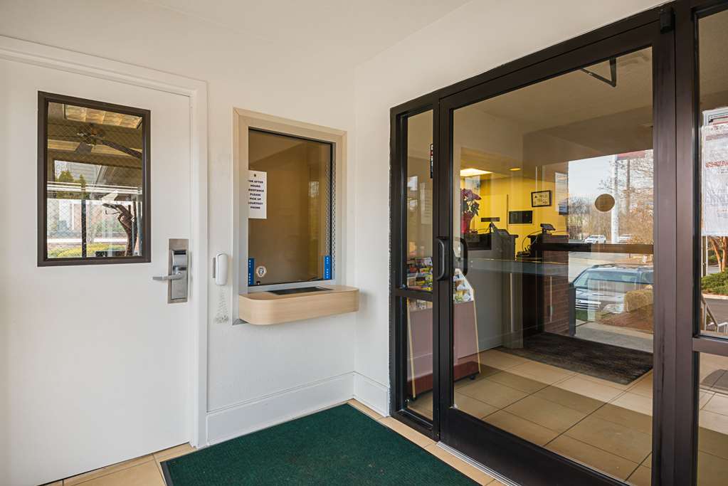 studio 6 greensboro nc