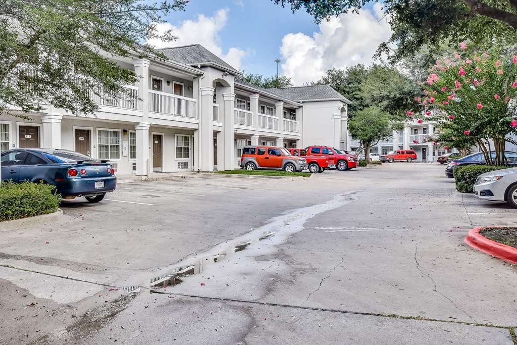 studio 6 houston tx hobby south