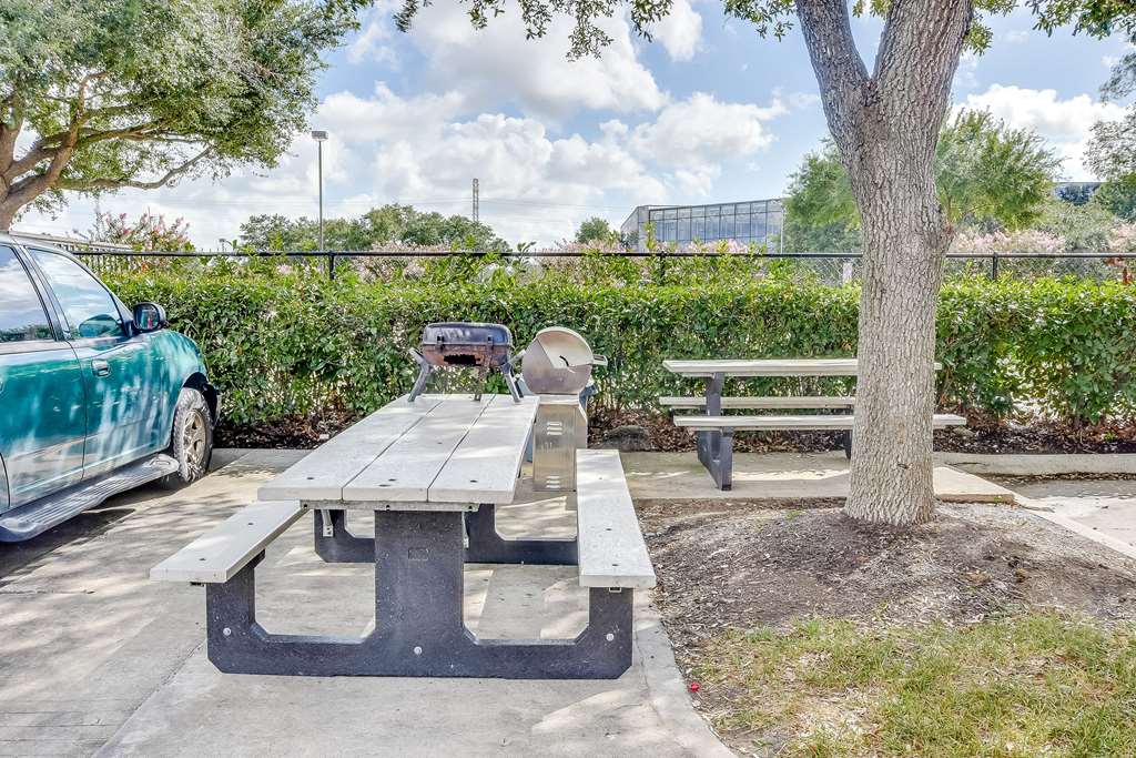 studio 6 houston tx hobby south