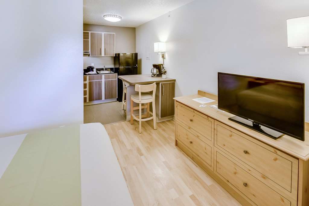 studio 6 houston tx hobby south