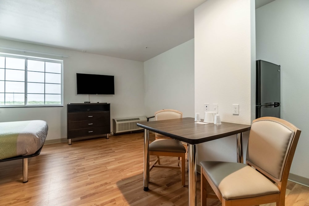 studio 6 ingleside tx