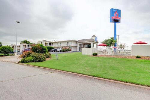 Studio 6 Midwest City, Ok - Oklahoma City,Midwest City>>Del City,2 star