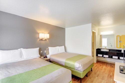 Studio 6 Midwest City, Ok - Oklahoma City,Midwest City>>Del City,2 star