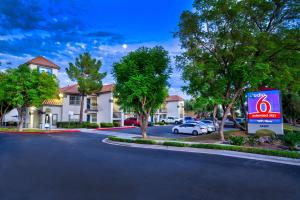 studio 6 phoenix az deer valley