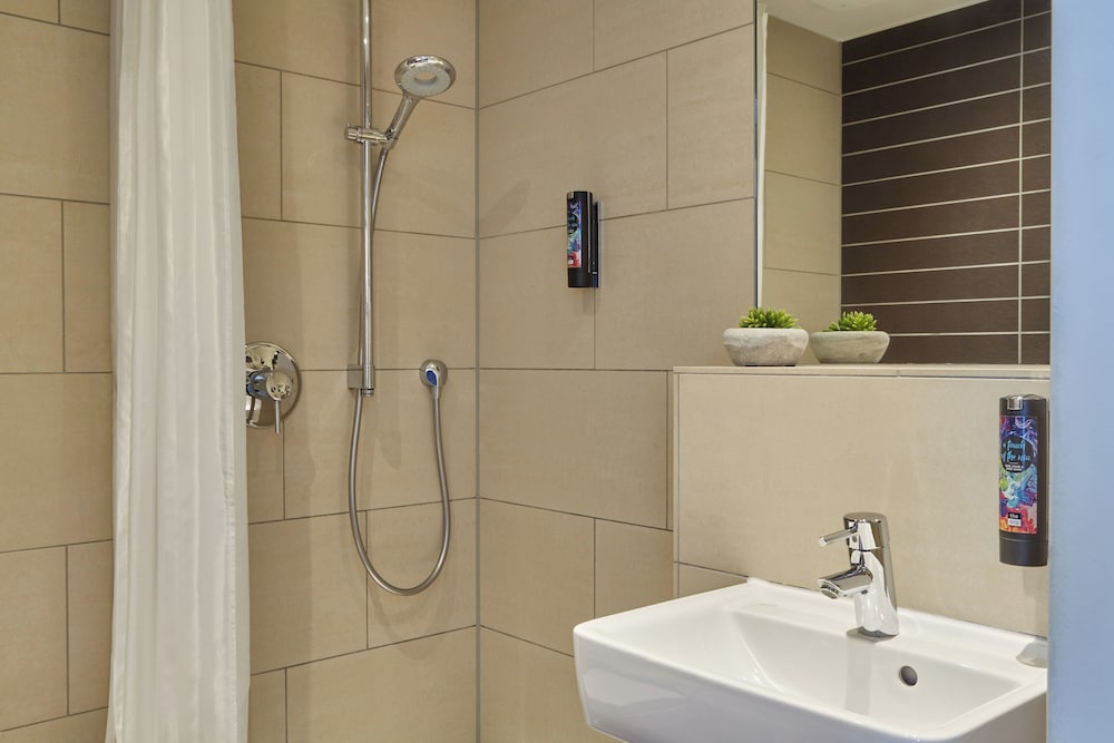 holiday inn the niu fusion hamburg st georg
