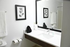 harmony inn and suites