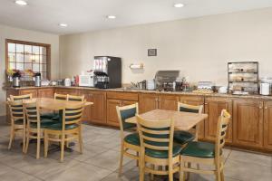 harmony inn and suites