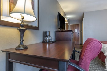 days inn by wyndham pittsburg ks