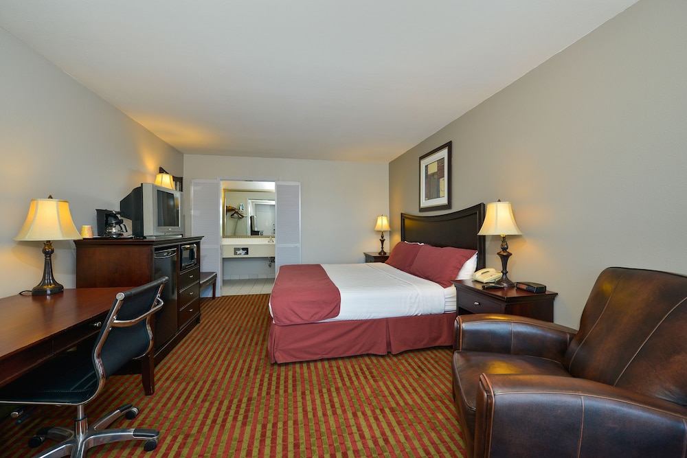days inn by wyndham pittsburg ks