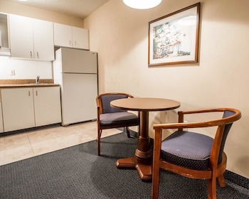 suburban extended stay hotel airport