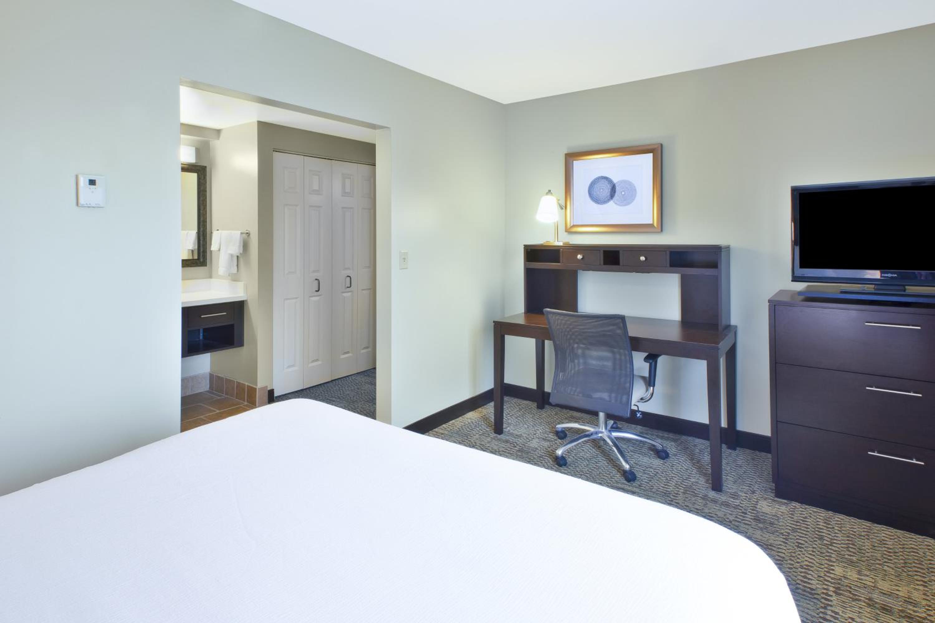 staybridge suites cleveland mayfield heights beachwood by ihg