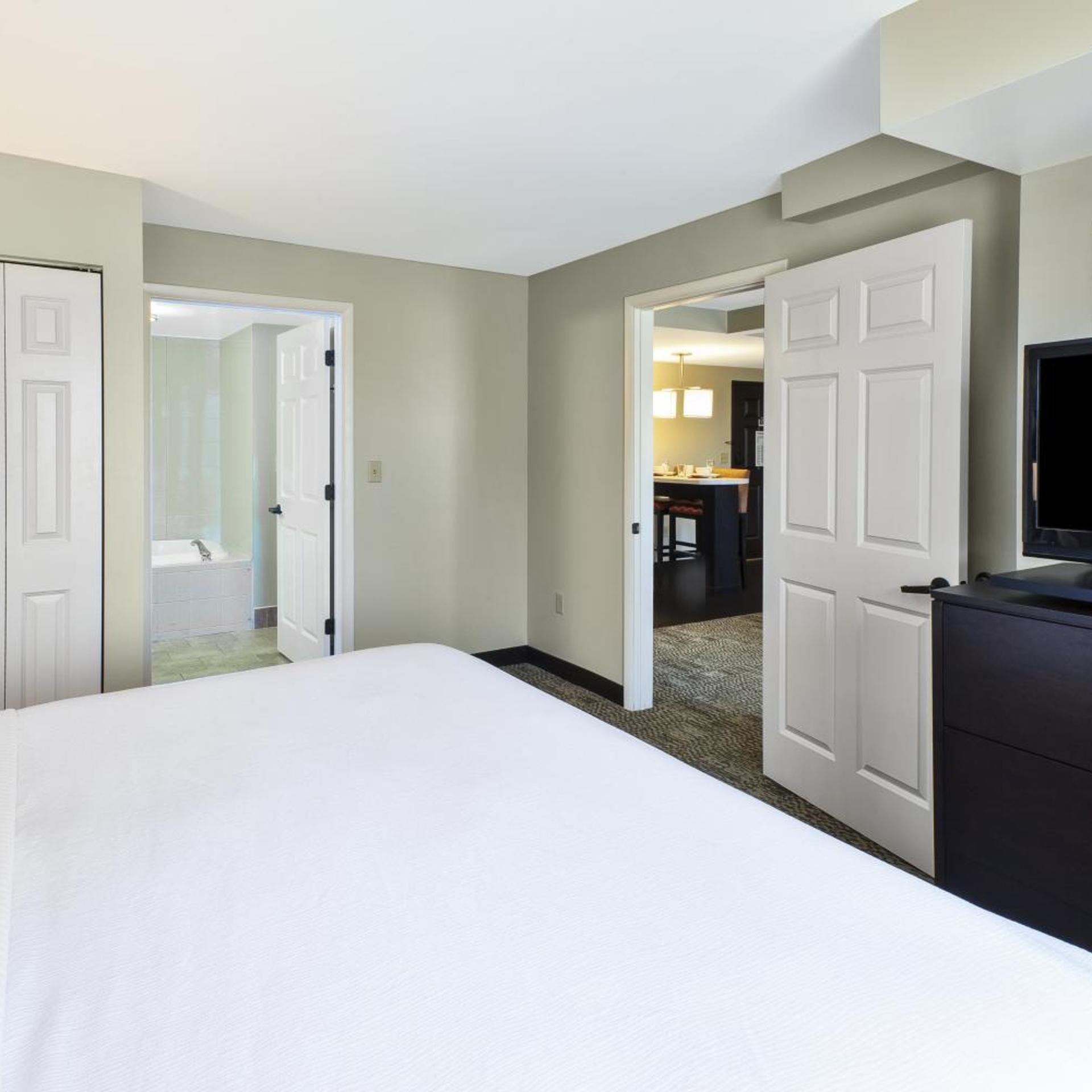 staybridge suites cleveland mayfield heights beachwood by ihg