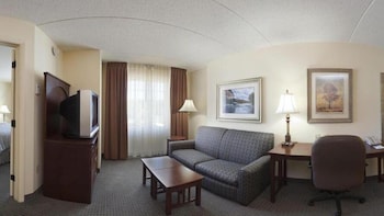 Staybridge Suites Cleveland Mayfield Heights Beachwood By Ihg,Cuyahoga County>>Cleveland,3 star