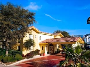 la quinta inn and suites by wyndham austin south