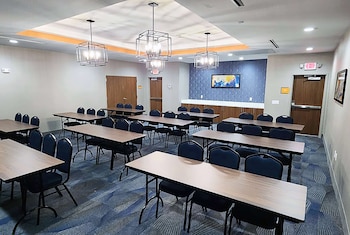 la quinta inn and suites by wyndham austin south