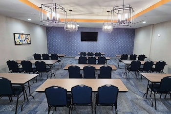 la quinta inn and suites by wyndham austin south