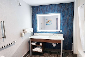 la quinta inn and suites by wyndham austin south