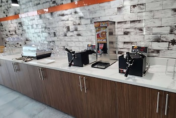 la quinta inn and suites by wyndham austin south