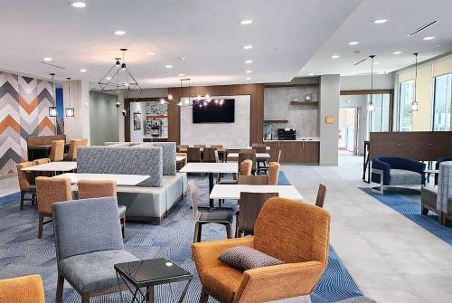 la quinta inn and suites by wyndham austin south