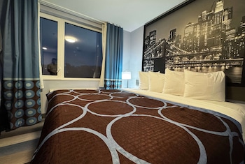 super 8 by wyndham brooklyn fulton street broadway junction