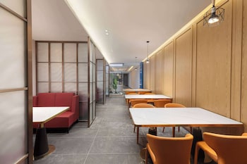 ramada encore by wyndham wuhan station
