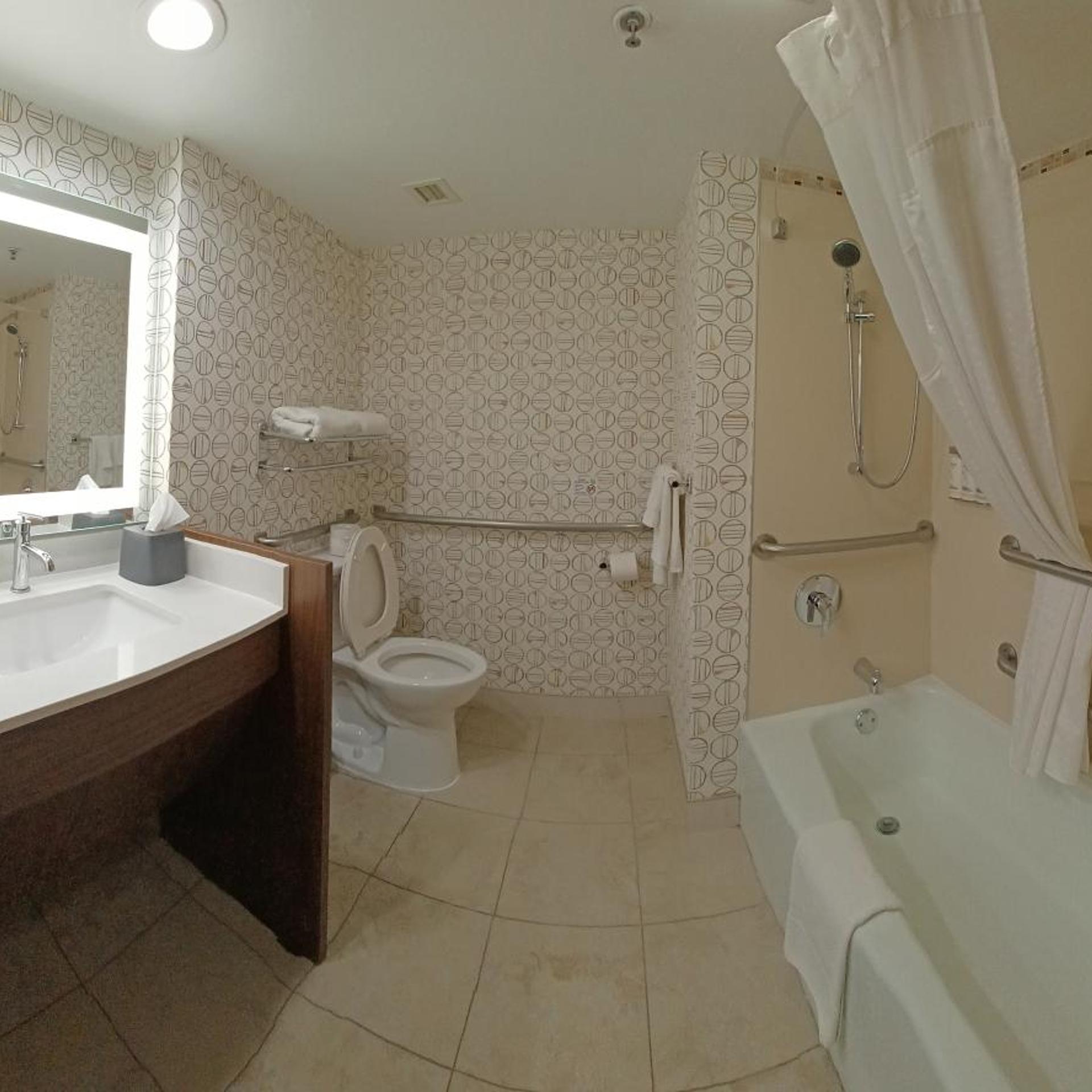 holiday inn mcallen medical center area