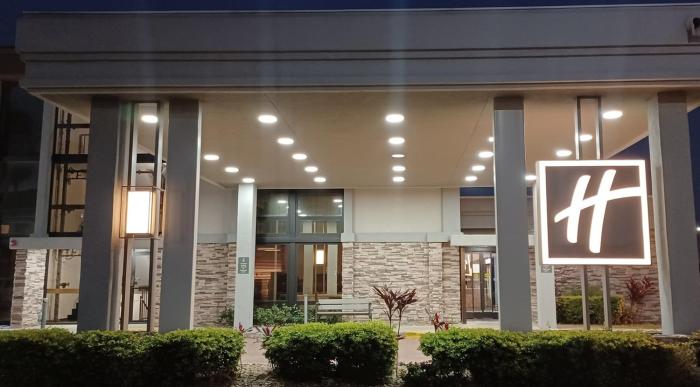 holiday inn mcallen medical center area