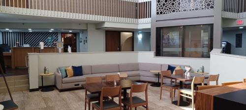 holiday inn mcallen medical center area