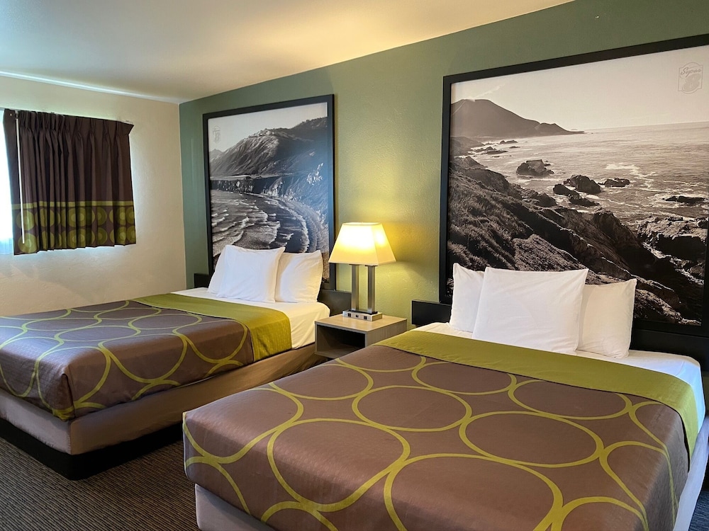 super 8 by wyndham monterey