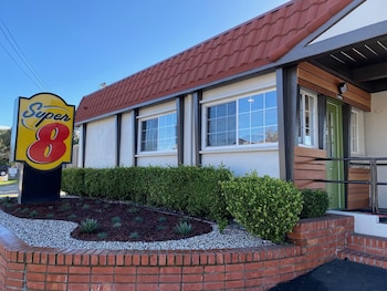 Super 8 By Wyndham Monterey,California>>Monterey,2 star