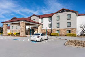 quality inn and suites monterey tn crossville tn