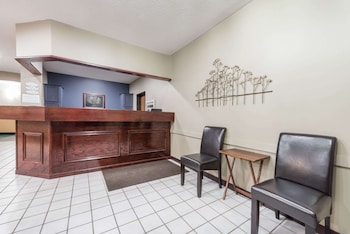 Super 8 By Wyndham Bloomington University Area,Indiana>>Bloomington,2 star