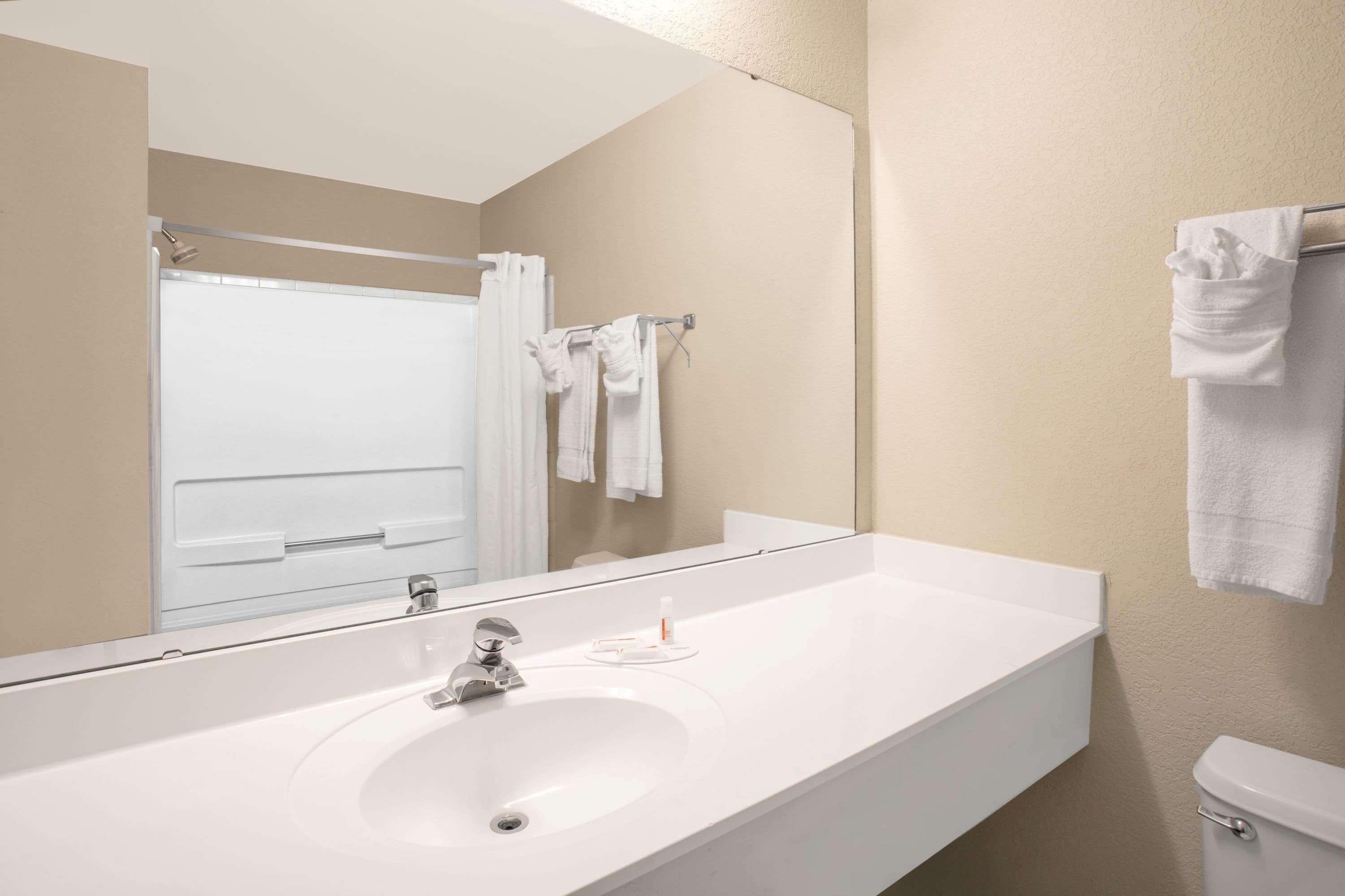 Super 8 By Wyndham Clemmons/Winston-Salem Area I-40,Clemmons>>Bermuda Run,2 star