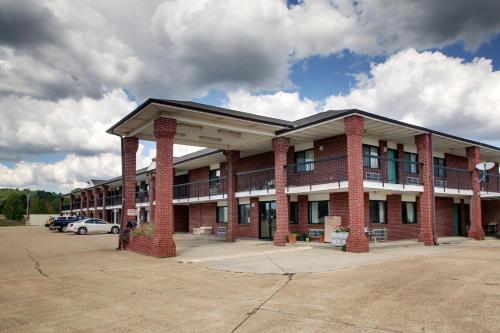 Oak Tree Inn Durant,Holmes County>>Durant,3 star