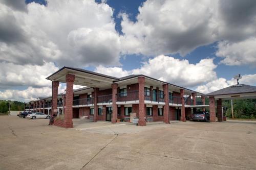 Oak Tree Inn Durant,Holmes County>>Durant,3 star