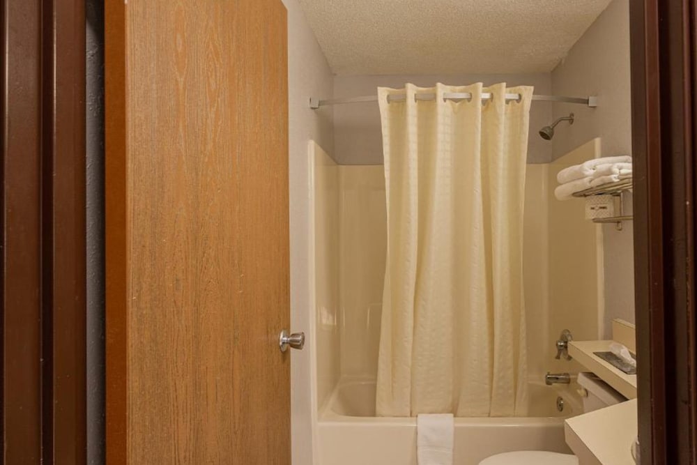 coratel inn and suites by jasper hastings