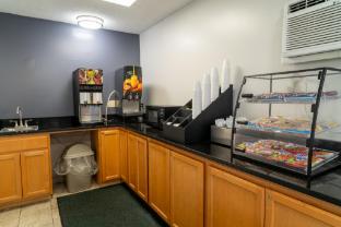Coratel Inn & Suites By Jasper Hastings,2540 Vermillion Street,3 star