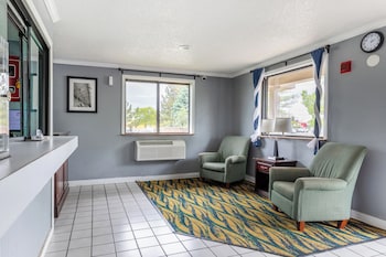 super inn by oyo lansing mi