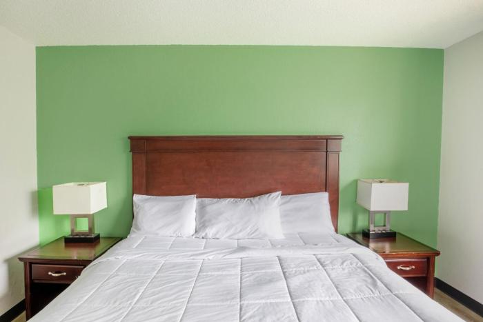super inn by oyo lansing mi