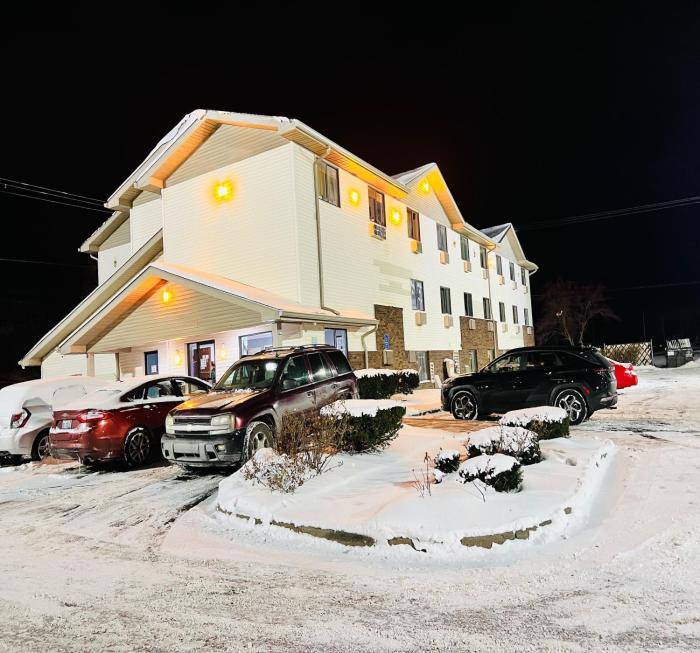 super inn by oyo lansing mi