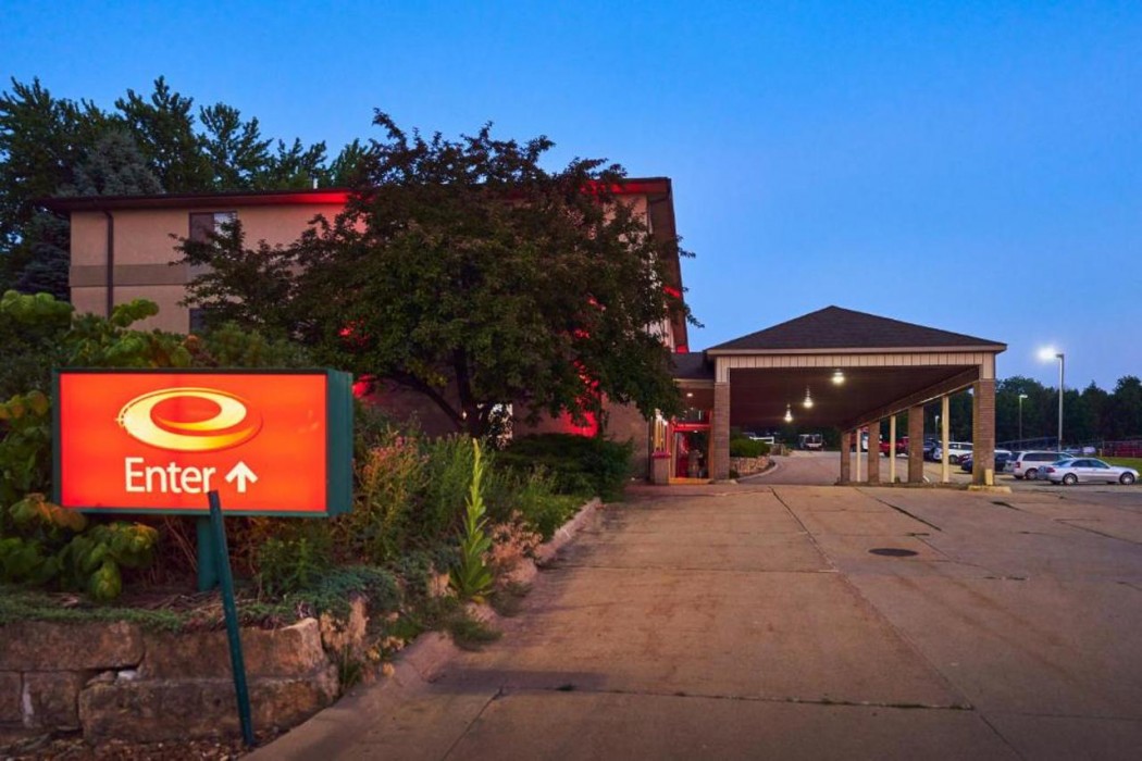 Econo Lodge,Dubuque>>Clinton,2 star