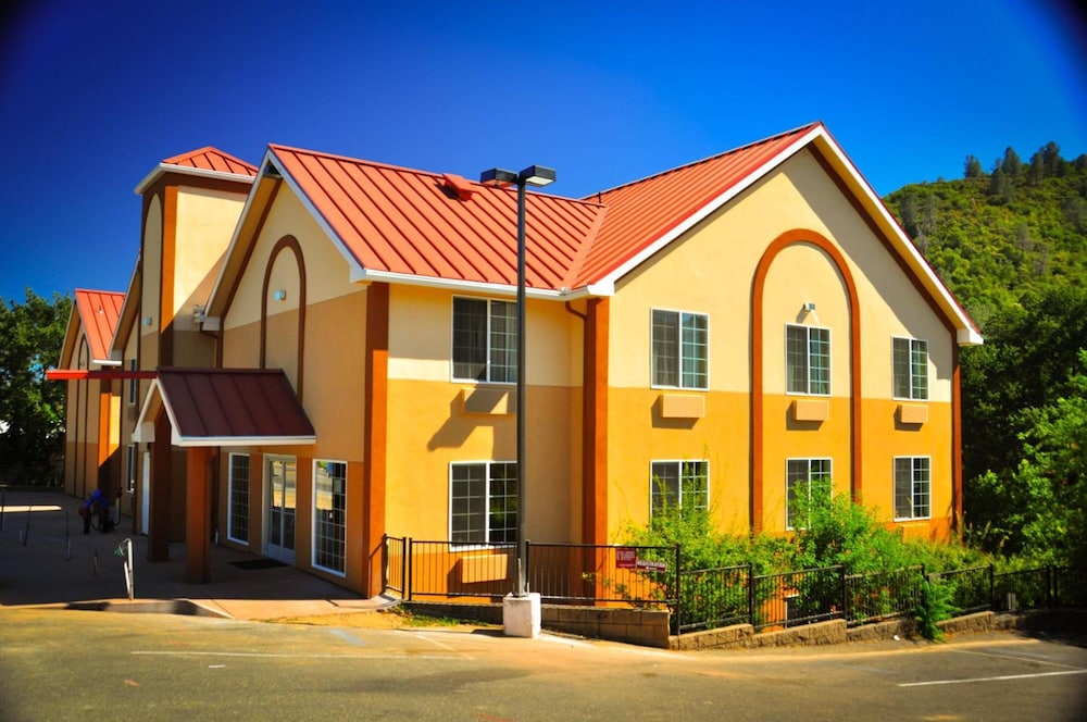 the monarch inn