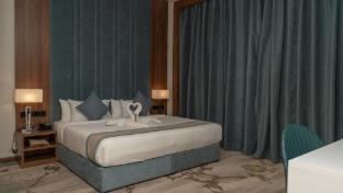 Rosa Grand,,3 star