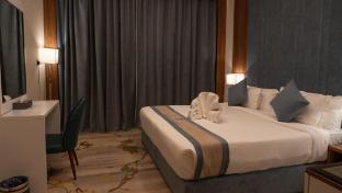 Rosa Grand,,3 star