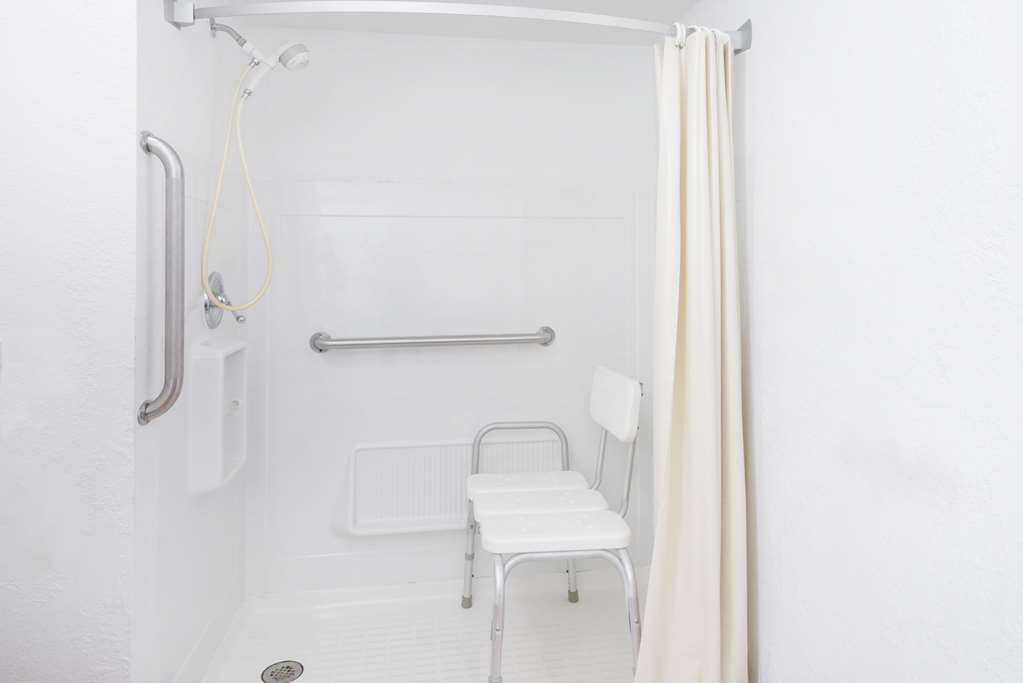 super 8 by wyndham newcomerstown