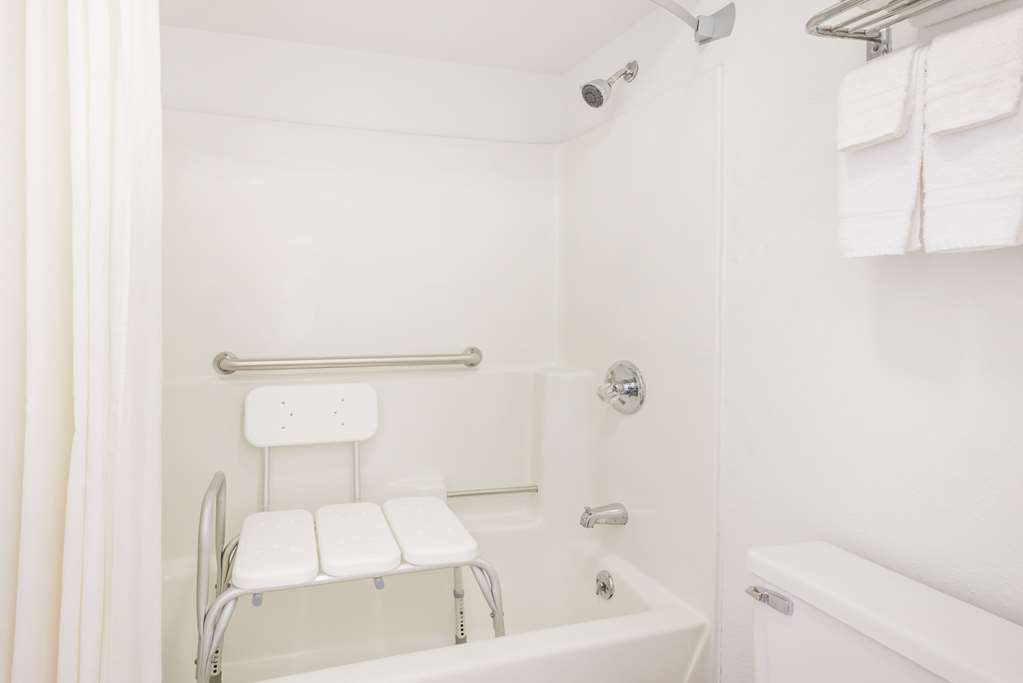 super 8 by wyndham newcomerstown