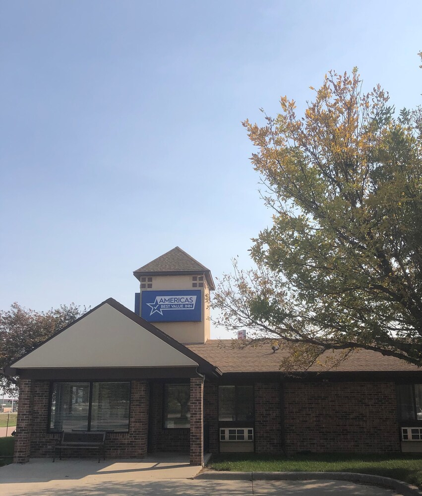 americas best value inn onawa