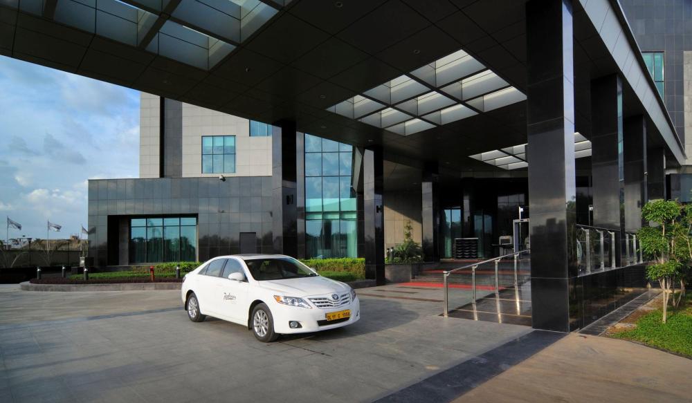 radisson blu hotel new delhi paschim vihar